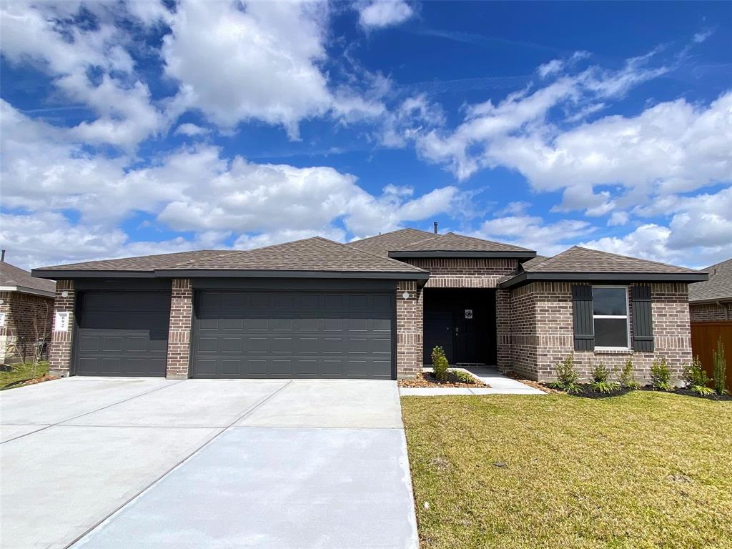 692 Canadian Trail, Dayton, Texas image 1