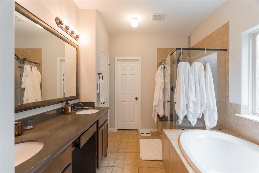 51 N Marshside Place, Spring, Texas image 17