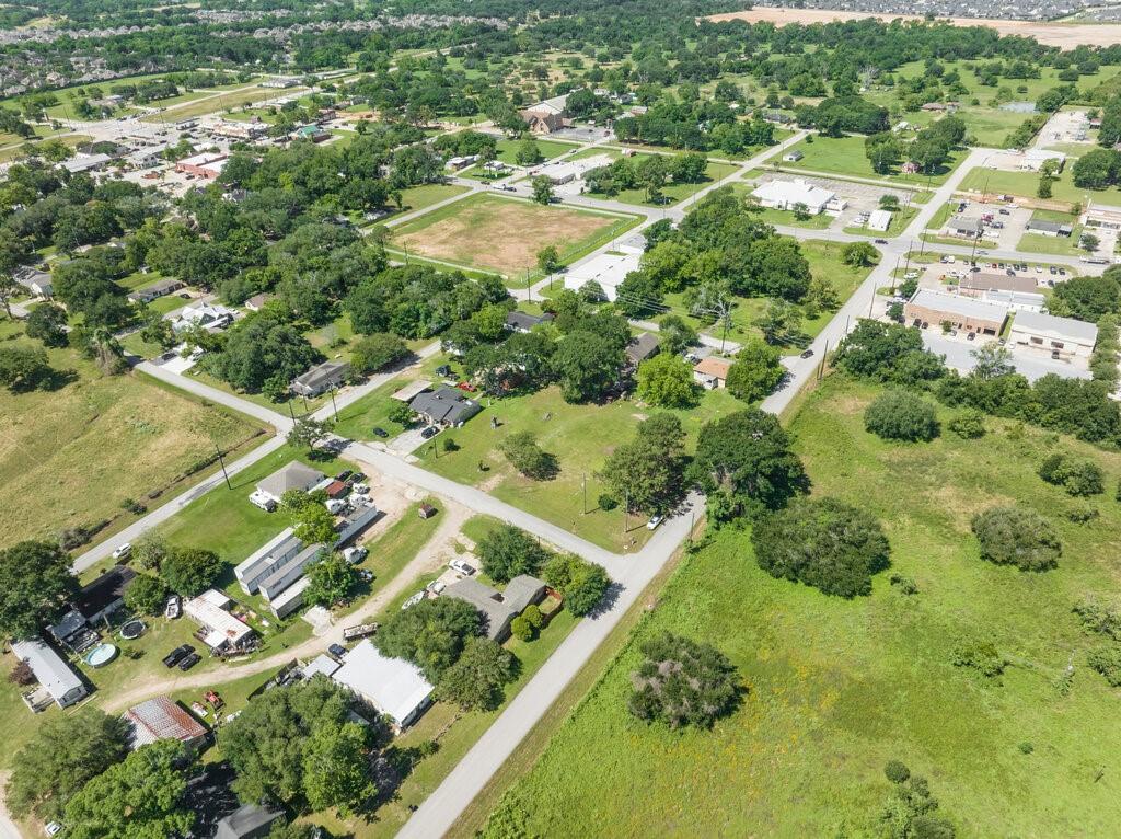 8108 Syms Street, Fulshear, Texas image 3