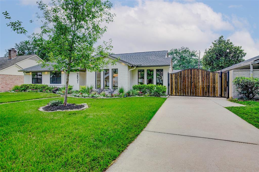2831 Shadowdale Drive