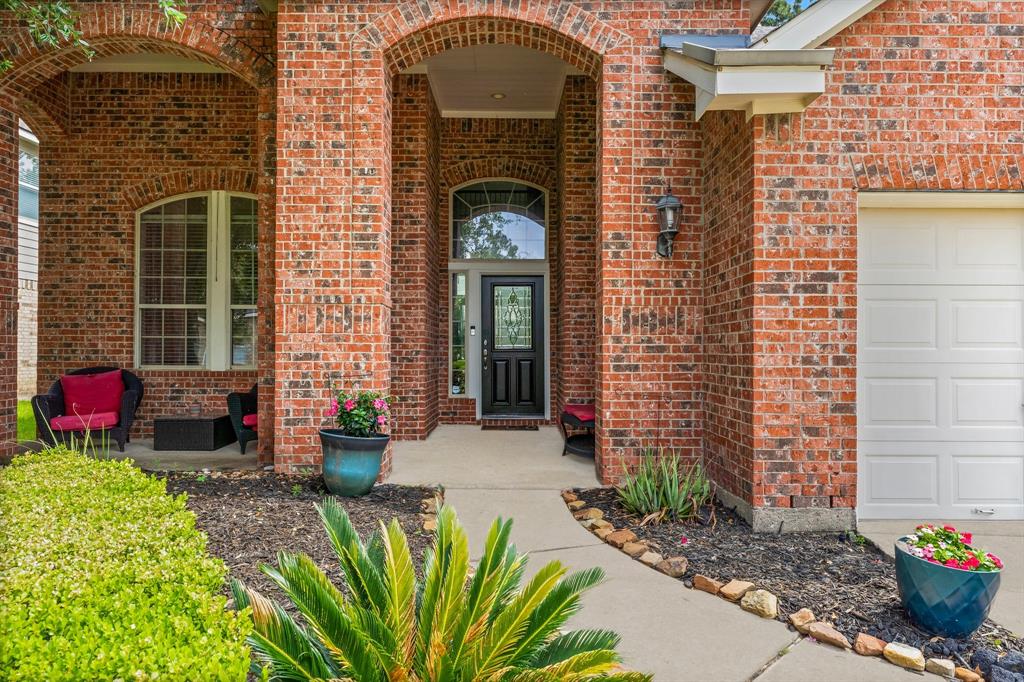 127 S Rocky Point Circle, Spring, Texas image 3