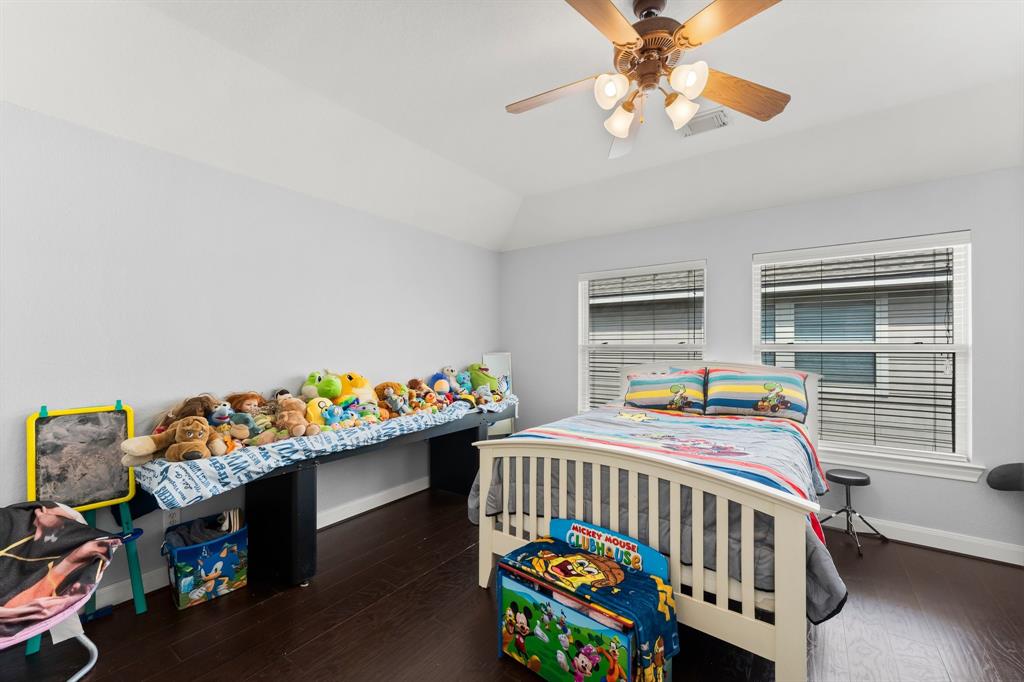 127 S Rocky Point Circle, Spring, Texas image 19
