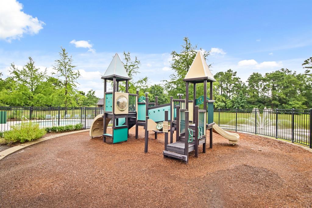 8307 Floating Heart Court, Conroe, Texas image 42