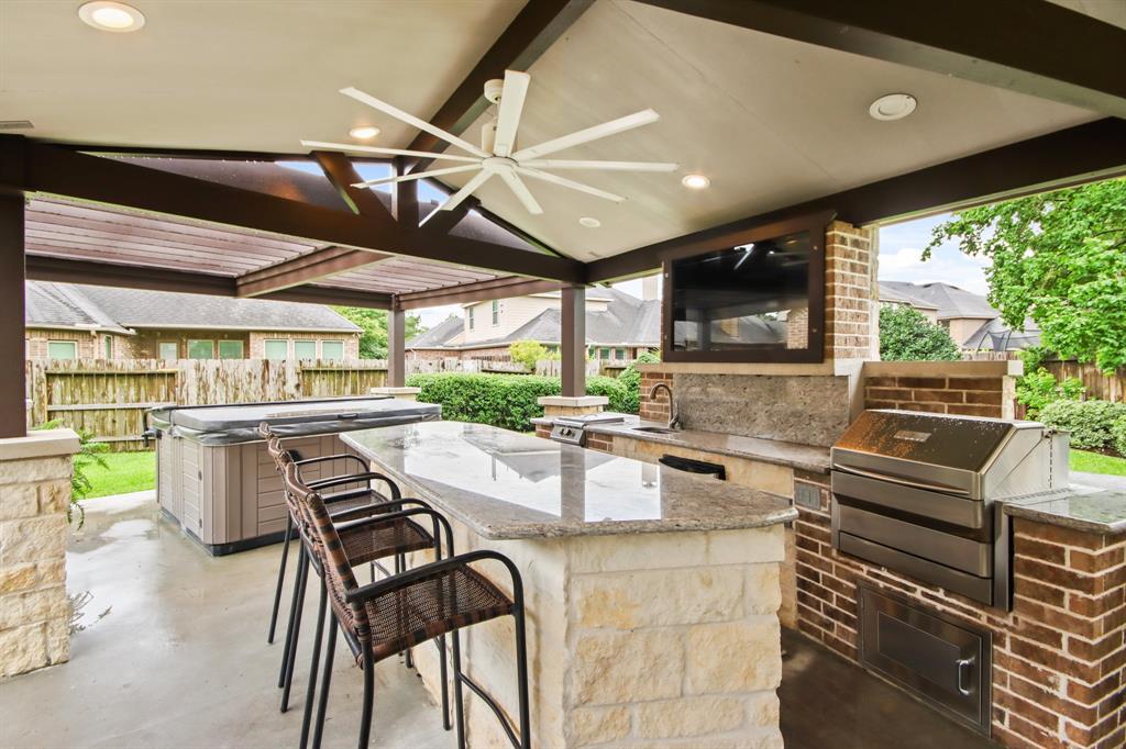 8307 Floating Heart Court, Conroe, Texas image 36