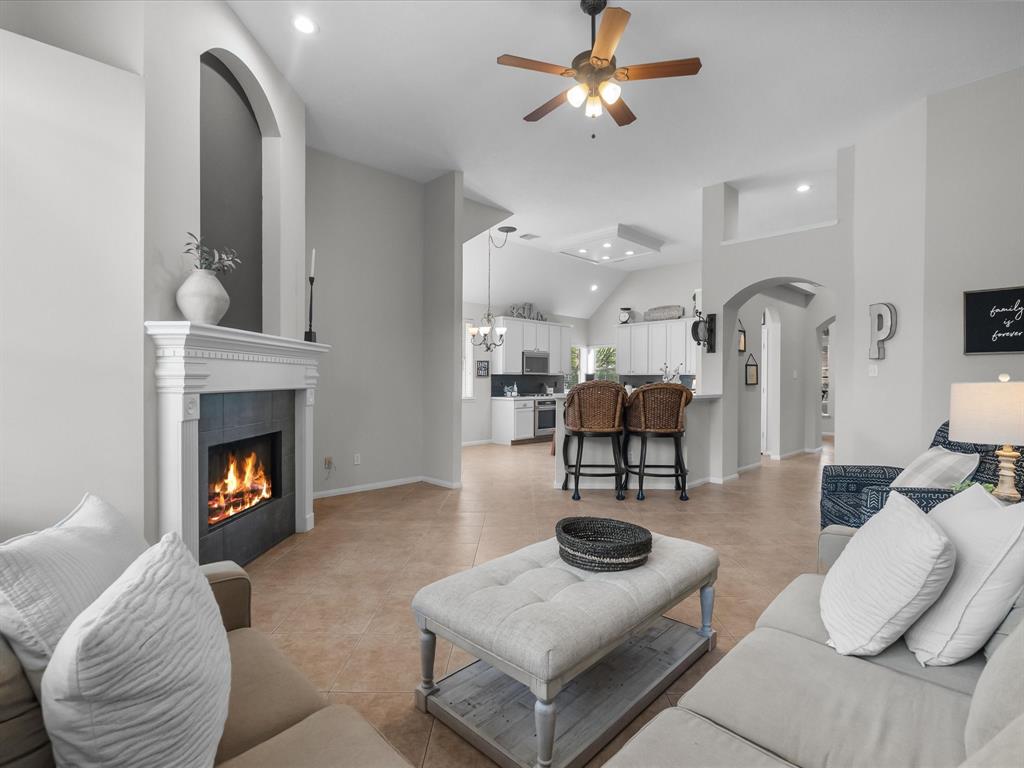 30603 Tealcrest Estates Drive, Spring, Texas image 9