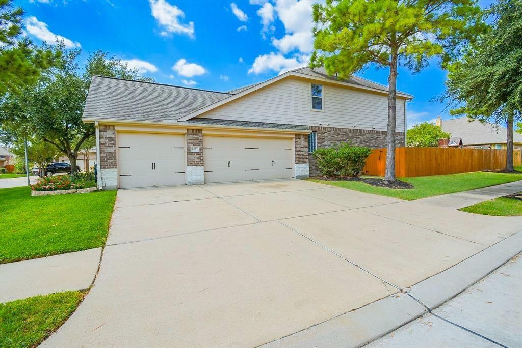 8231 Groveland Hills Drive, Cypress, Texas image 3