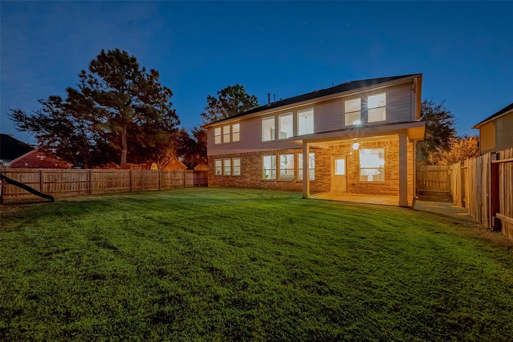 8231 Groveland Hills Drive, Cypress, Texas image 33