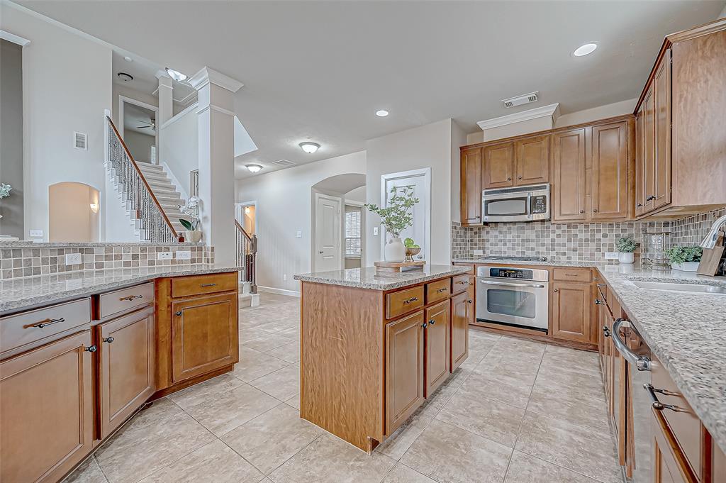 8231 Groveland Hills Drive, Cypress, Texas image 11