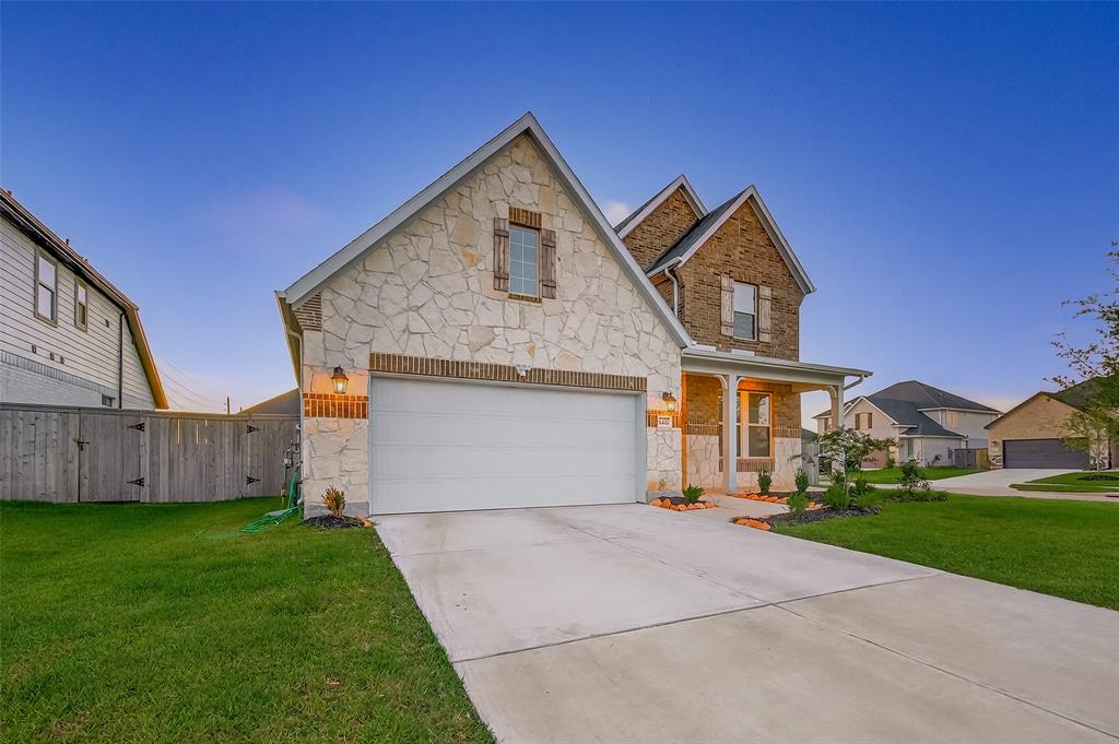 5202 Oakland Bluff Lane