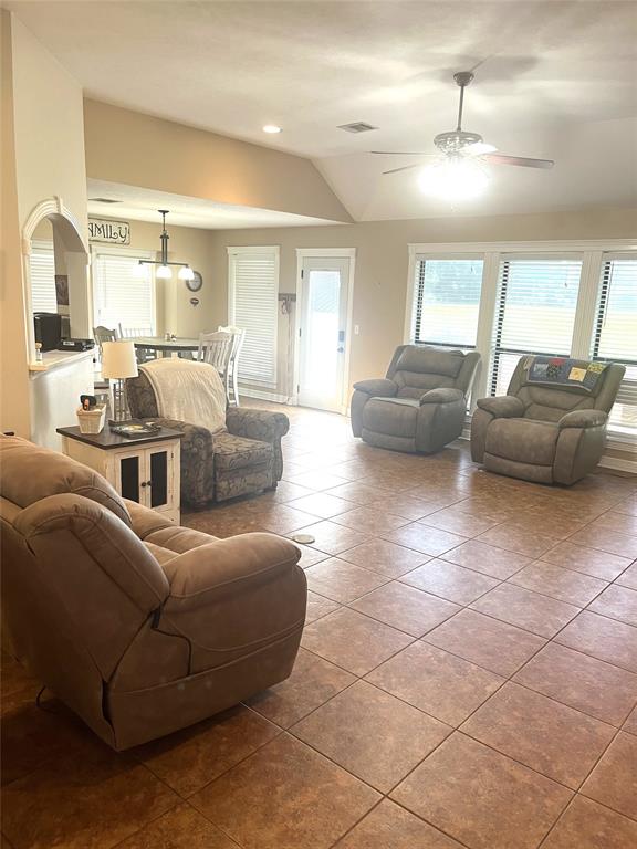 202 Golfview Drive, Normangee, Texas image 10