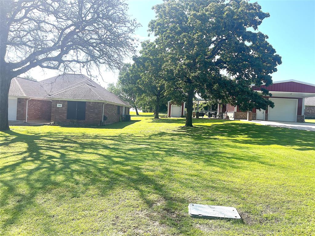 202 Golfview Drive, Normangee, Texas image 3