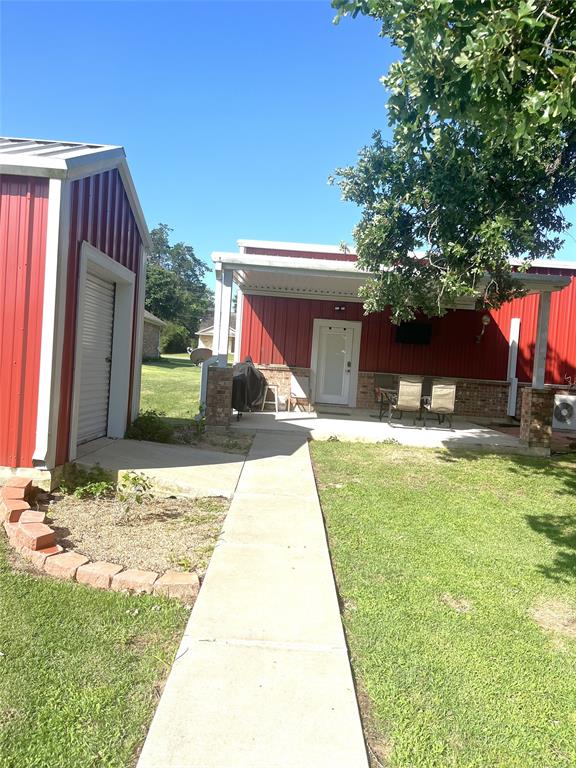 202 Golfview Drive, Normangee, Texas image 5
