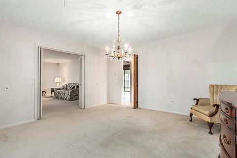 A home in Alvin
