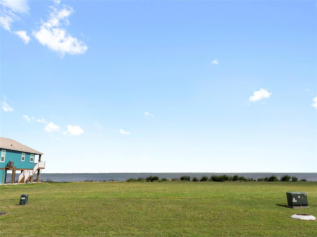 3077 Palacios Bay Drive, Palacios, Texas image 2