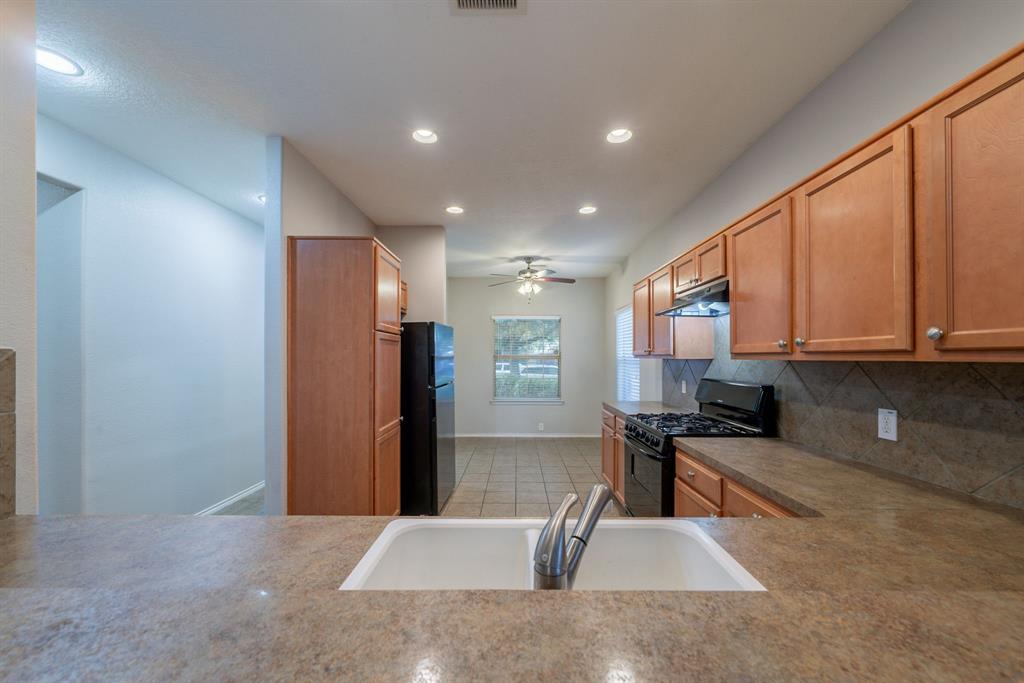 16466 Mandate Drive, Houston, Texas image 7