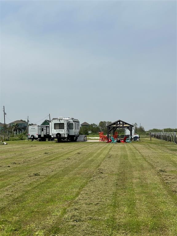 170 Jewel Drive, Crystal Beach, Texas image 8