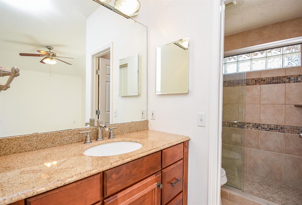 2410 Lively Lane Ln, Sugar Land, Texas image 7