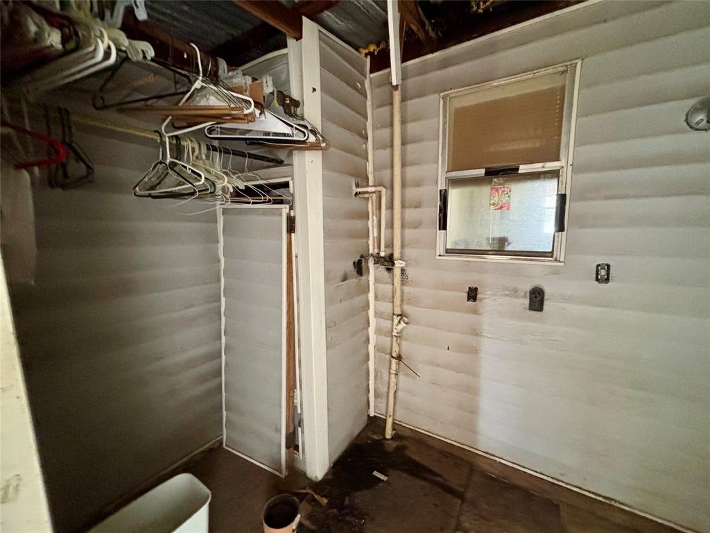 100 Upton Lane, Brazoria, Texas image 14