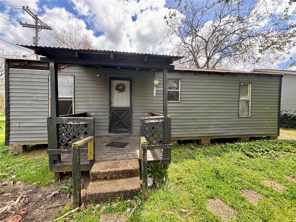 100 Upton Lane, Brazoria, Texas image 1