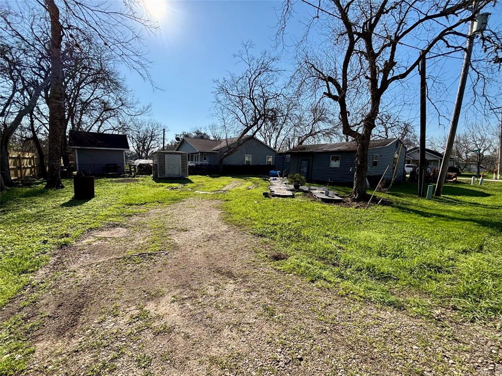 100 Upton Lane, Brazoria, Texas image 17
