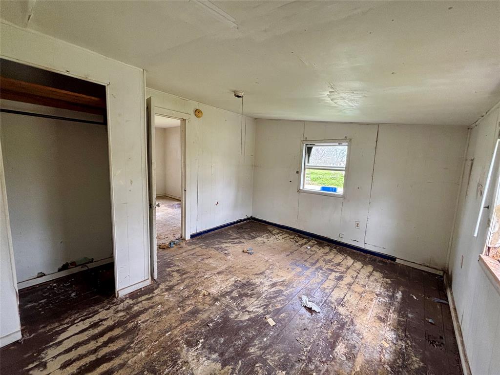 100 Upton Lane, Brazoria, Texas image 8