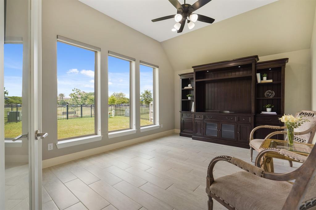 19019 Dappled Mare Circle, Tomball, Texas image 18