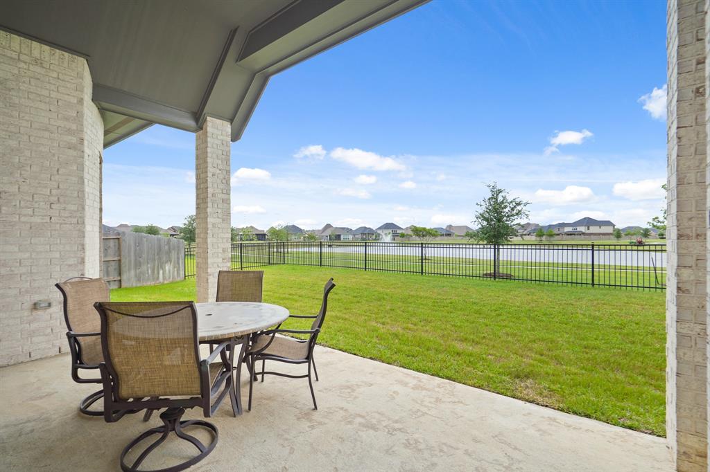 19019 Dappled Mare Circle, Tomball, Texas image 6