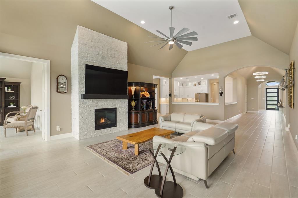 19019 Dappled Mare Circle, Tomball, Texas image 17