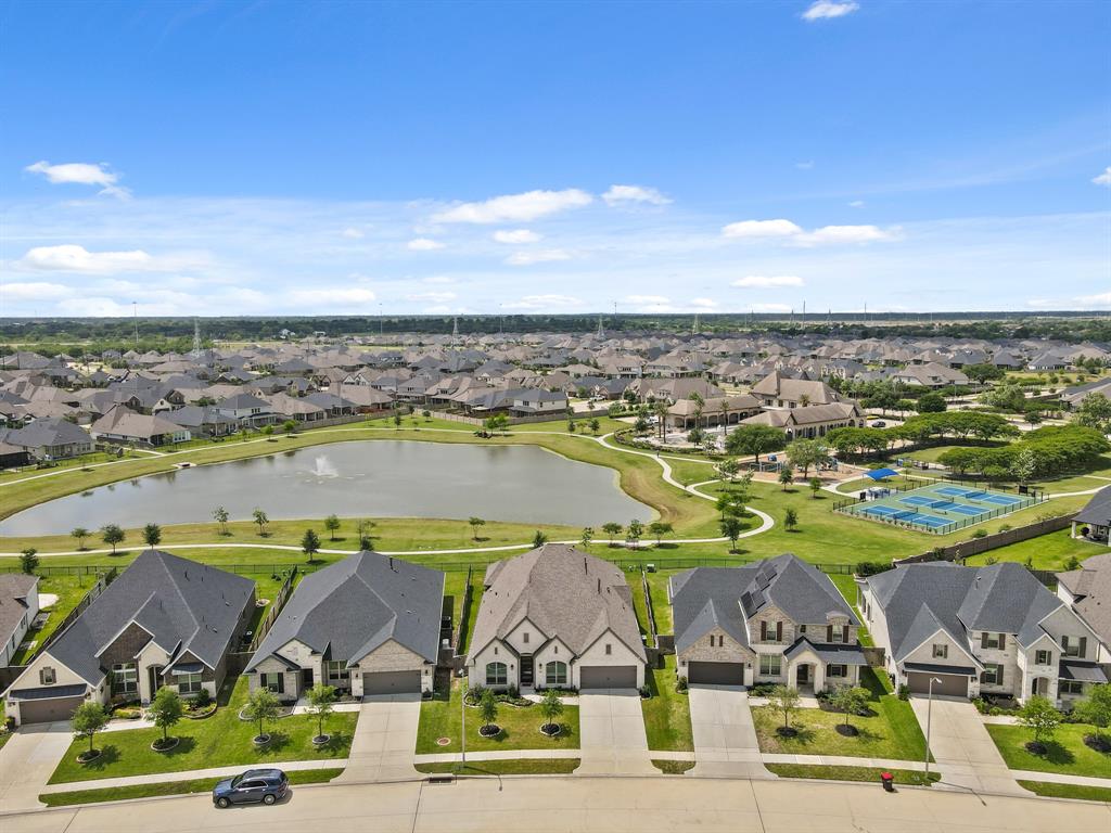 19019 Dappled Mare Circle, Tomball, Texas image 8