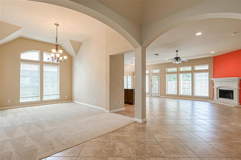 6206 Falling Briar Lane, Sugar Land, Texas image 12