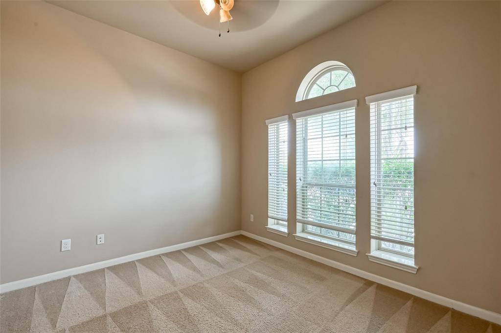 6206 Falling Briar Lane, Sugar Land, Texas image 9
