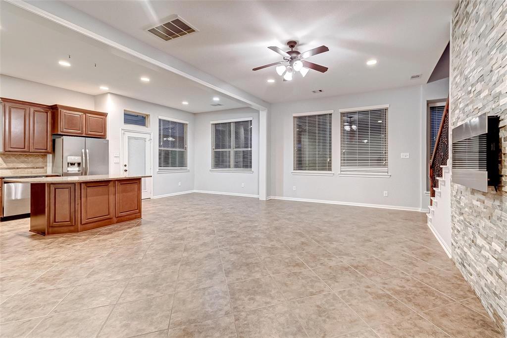 129 Cheswood Manor Drive, The Woodlands, Georgia image 7