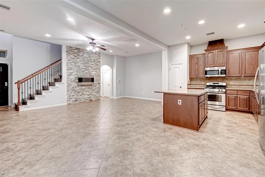 129 Cheswood Manor Drive, The Woodlands, Georgia image 6