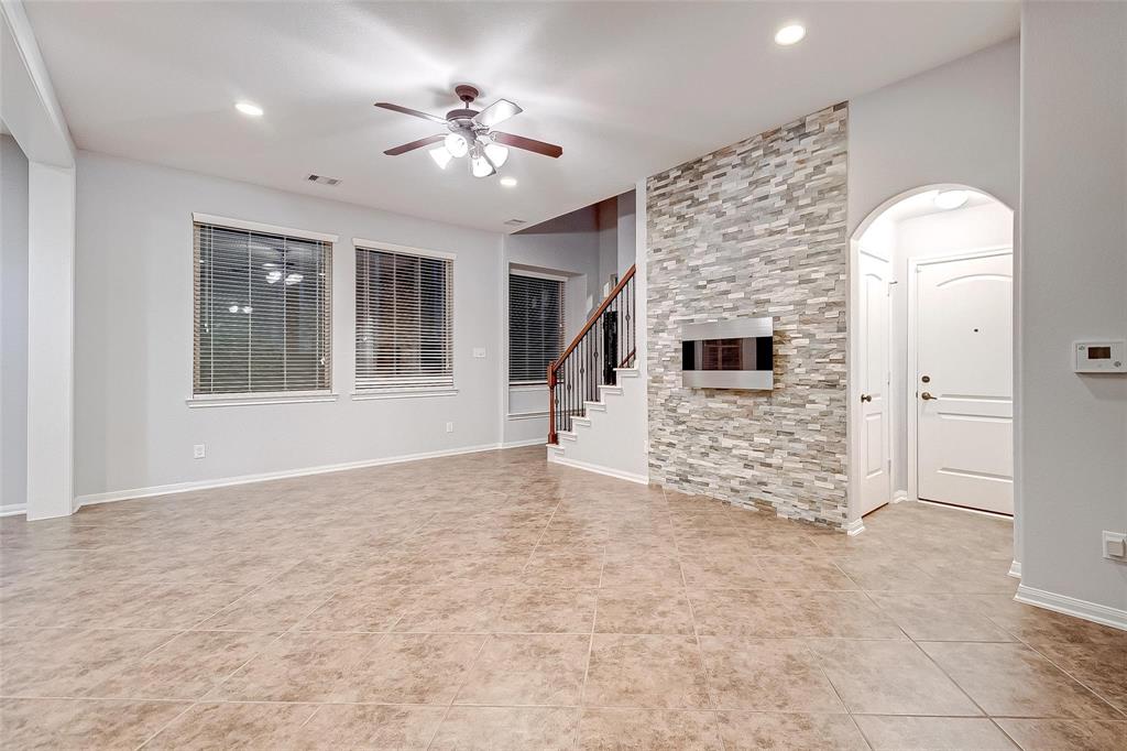 129 Cheswood Manor Drive, The Woodlands, Georgia image 5