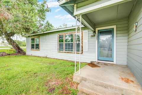 A home in Clute