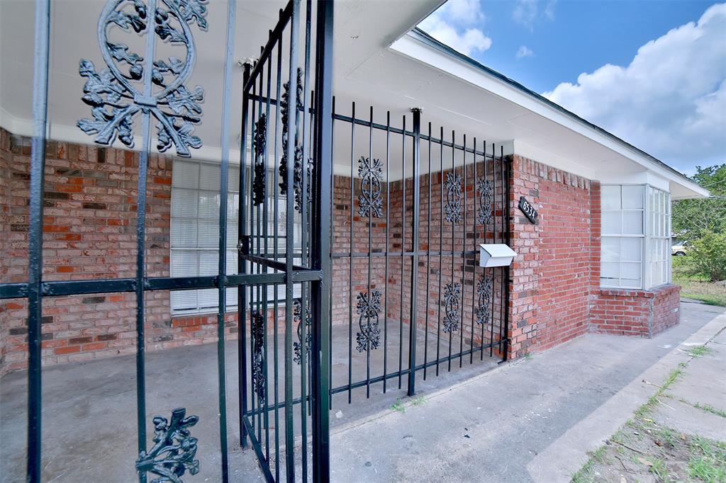 6534 Ledbetter Street, Houston, Texas image 3