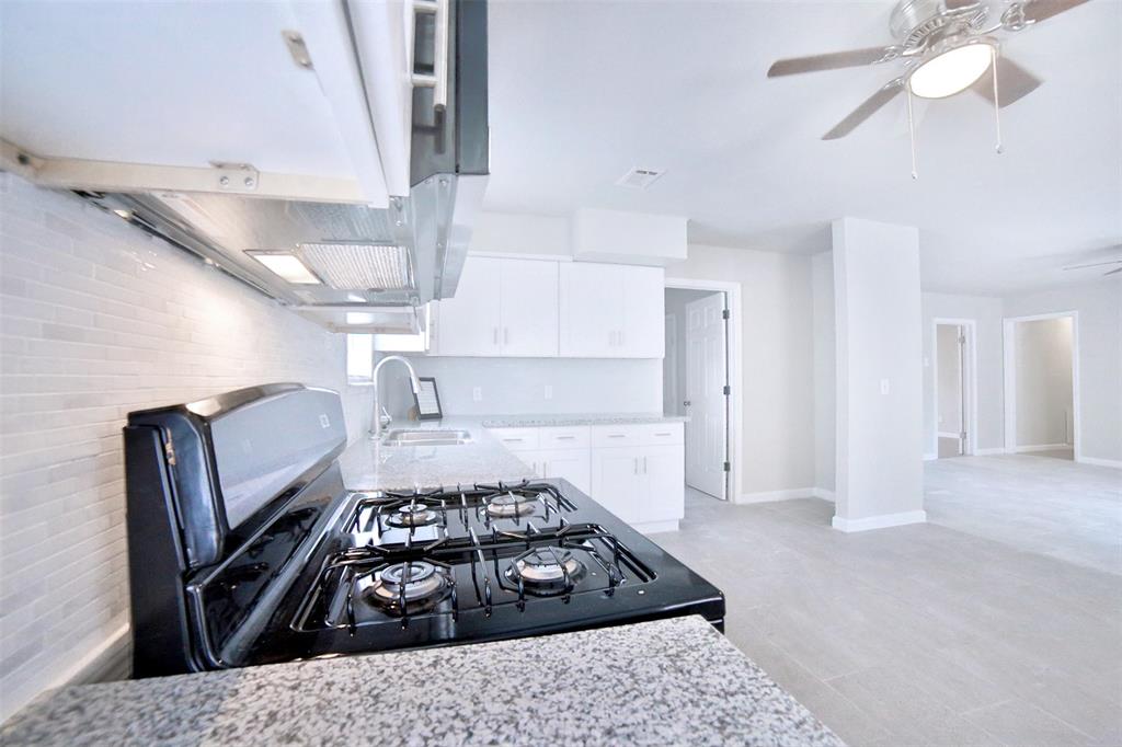 6534 Ledbetter Street, Houston, Texas image 10