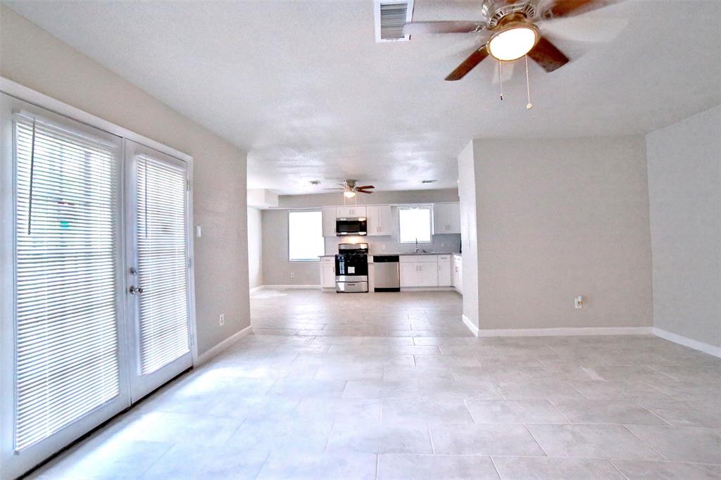 6534 Ledbetter Street, Houston, Texas image 11