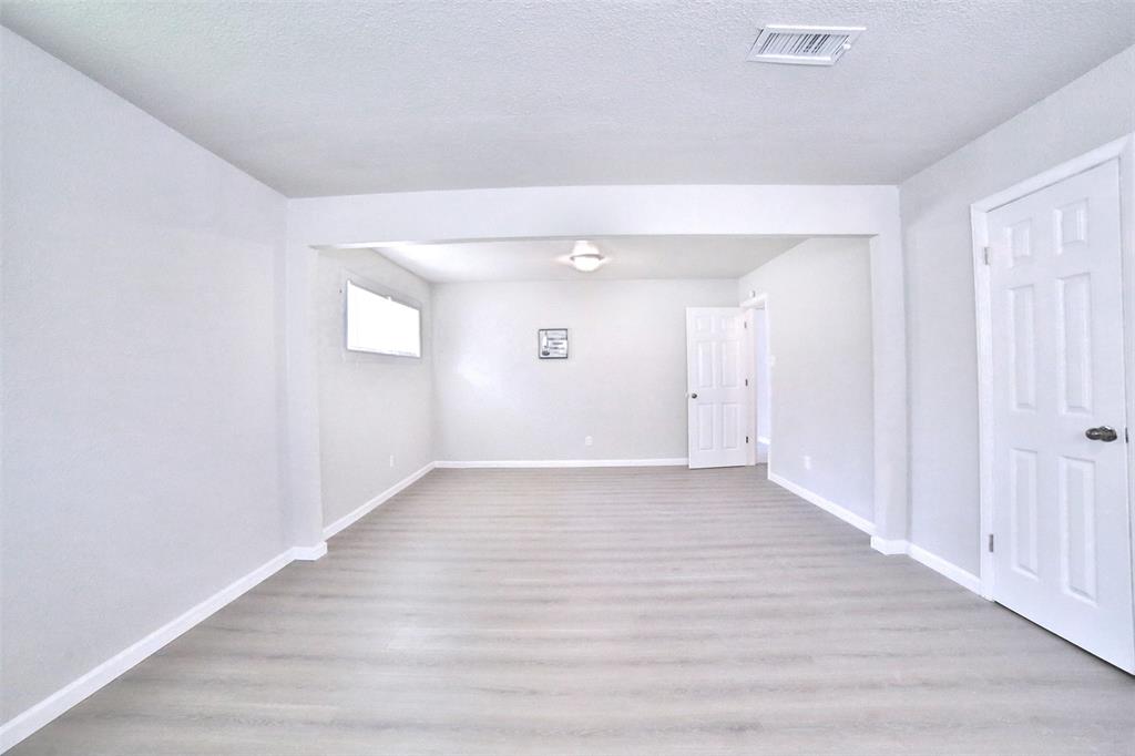 6534 Ledbetter Street, Houston, Texas image 19