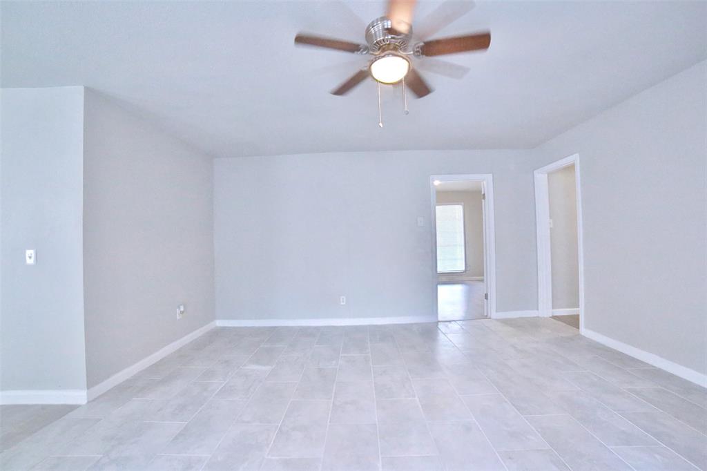 6534 Ledbetter Street, Houston, Texas image 13