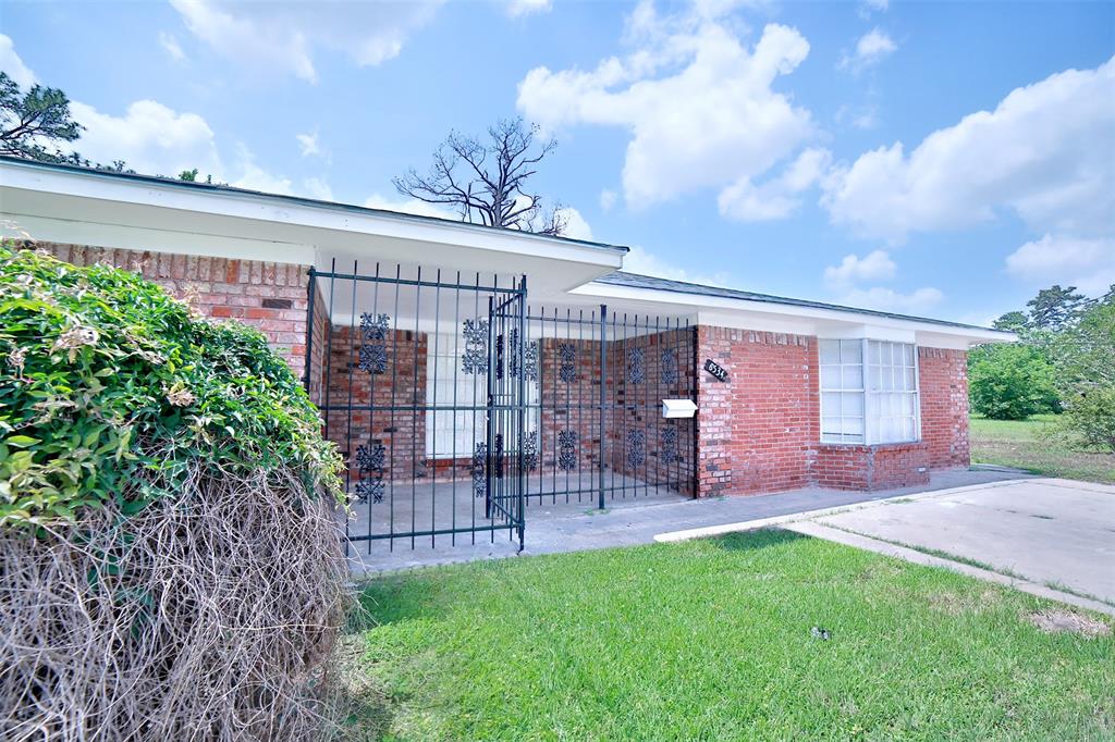 6534 Ledbetter Street, Houston, Texas image 6