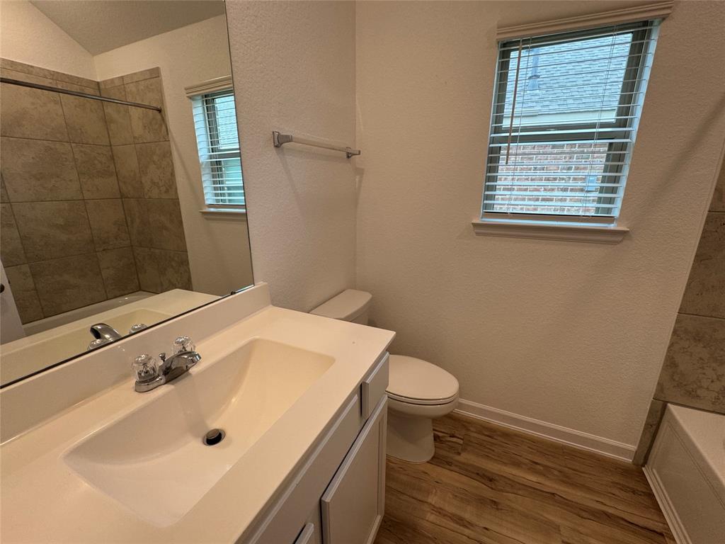 3319 Meadknoll Lane, Richmond, Texas image 17