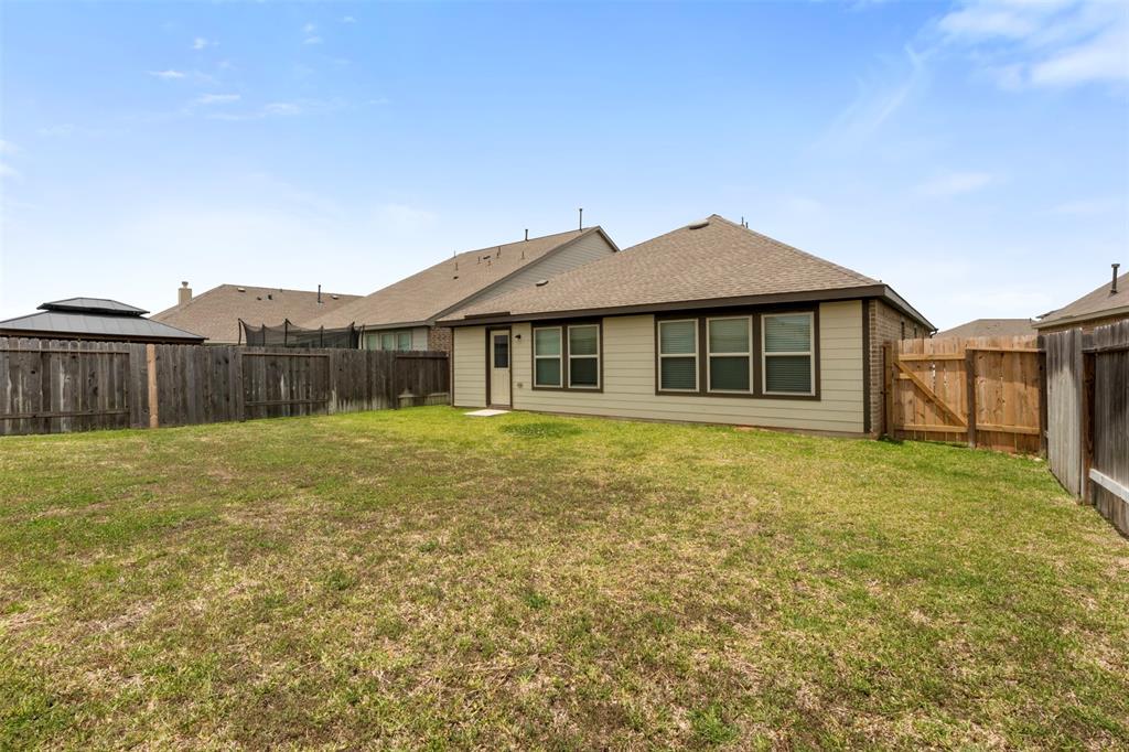 3319 Meadknoll Lane, Richmond, Texas image 22