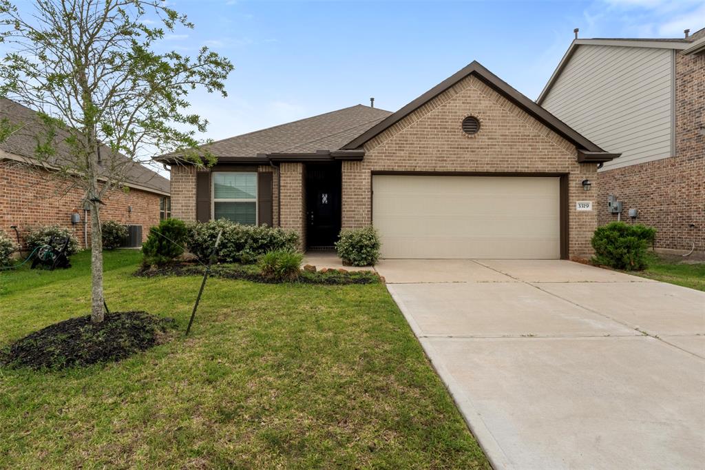 3319 Meadknoll Lane