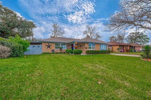 A home in Deer Park