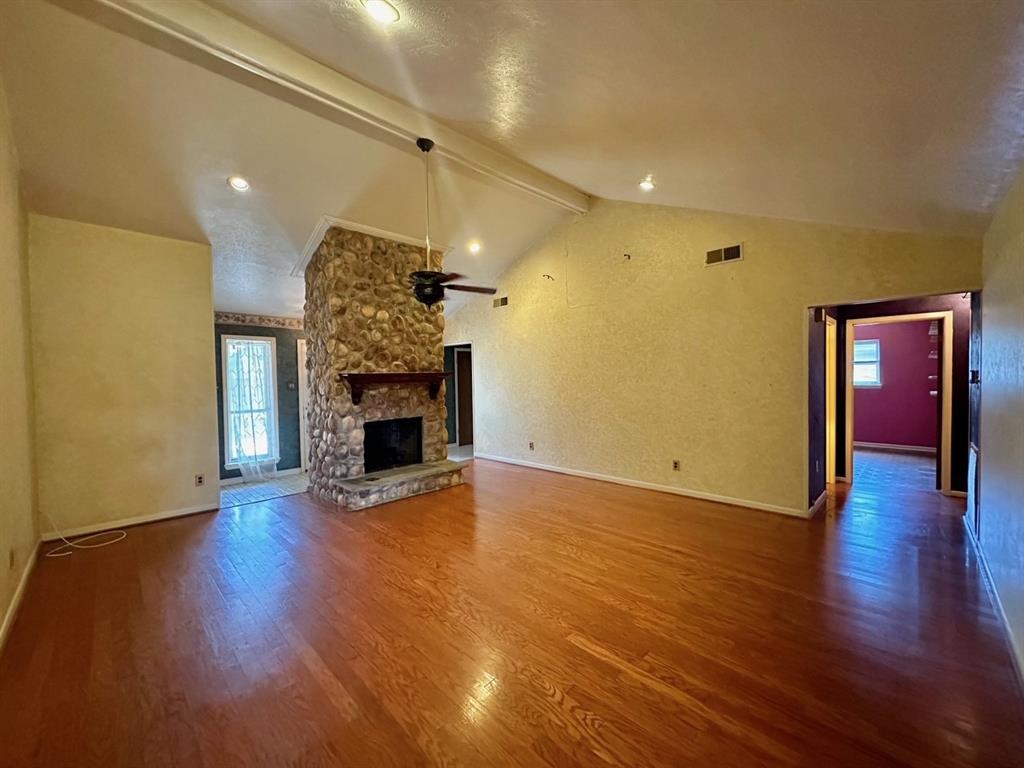 1003 Louise Drive, Nederland, Texas image 3