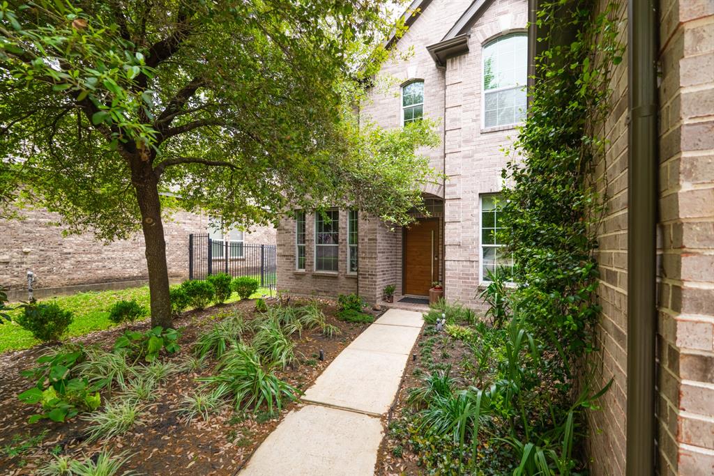 94 W Arbor Camp Circle