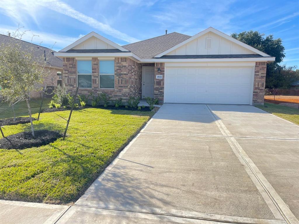 1802 Champions Drive, Navasota, Texas image 2