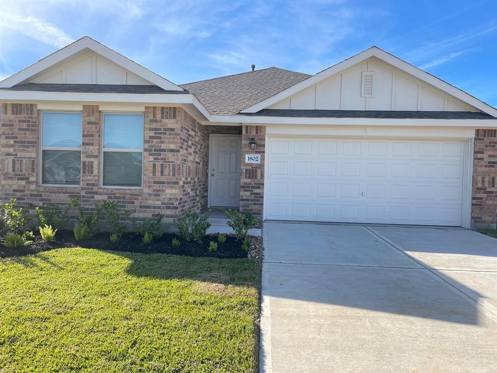 1802 Champions Drive, Navasota, Texas image 4