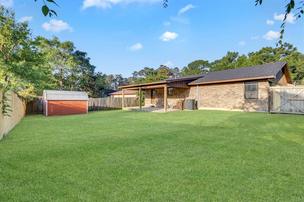 110 Campbell Wood Drive, Livingston, Texas image 3